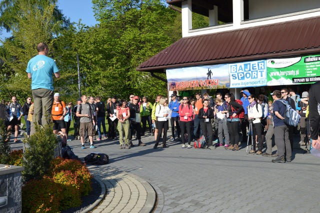 Start Dusiołka Górskiego sprzed ośrodka Lubomir w Wiśniowej