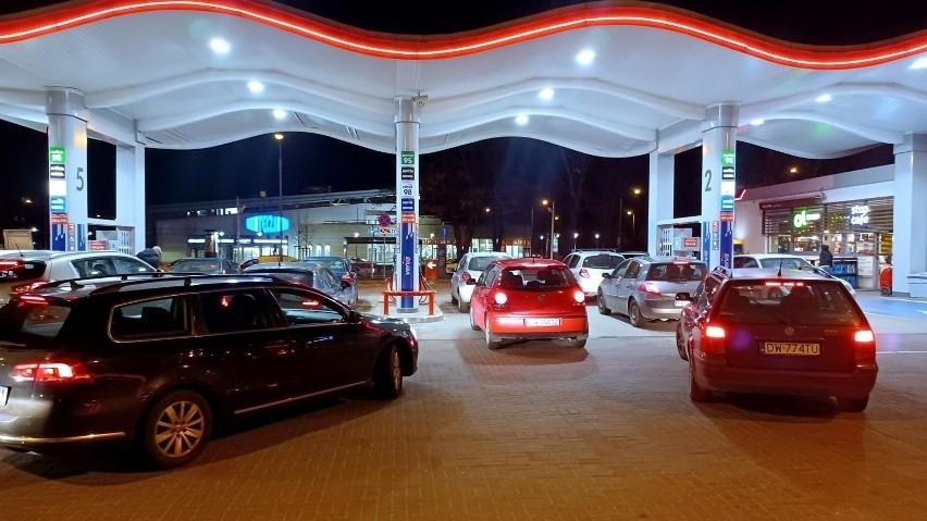 Cena za litr ropy na Śląsku jest jedną z najwyższych kraju....