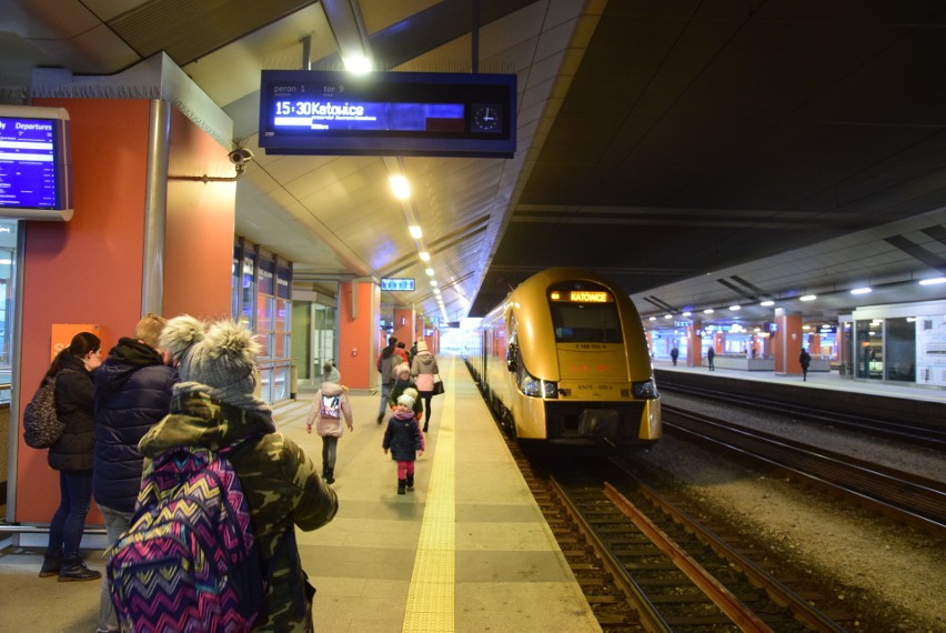 Koleje Śląskie organizują bezpłatny przejazd pociągiem do Krakowa