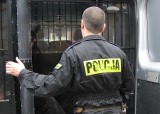 Bielsko-Biała: Osiemnastolatek zaatakował policjanta nożem