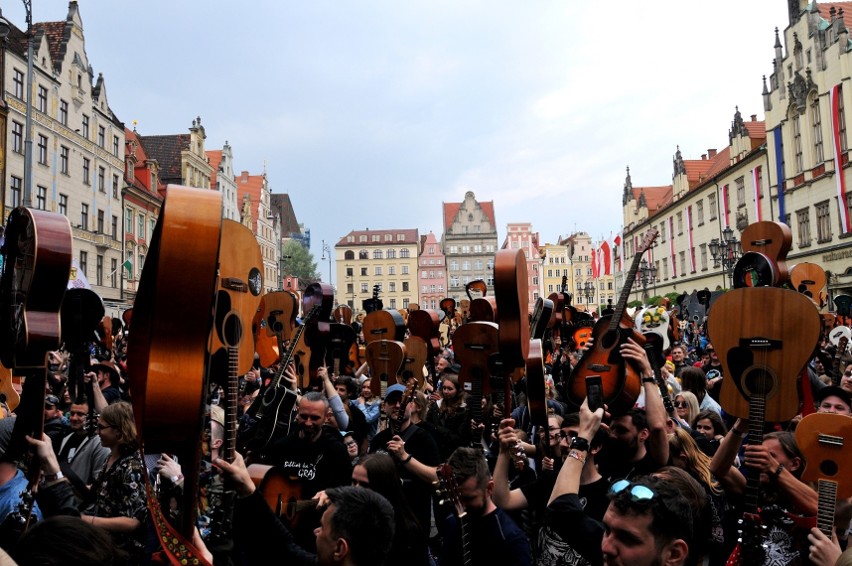 Gitarowy Rekord Guinnessa we Wrocławiu. Torunianie też tam byli! [ZDJĘCIA]