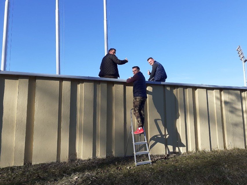 Rekiny ROW Rybnik kręcą pierwsze kółka na stadionie. Kibice...