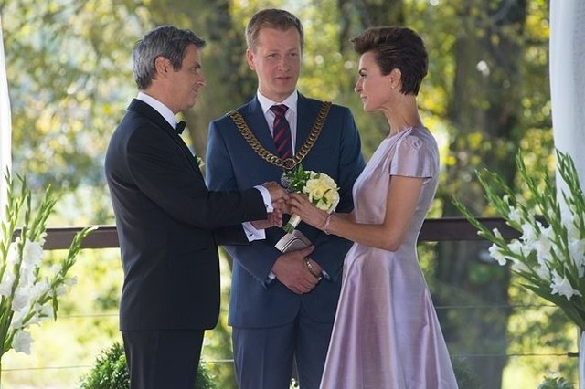 Na ślubie Elżbiety i Krzysztofa pojawi się wielu gości (fot. AplusC)