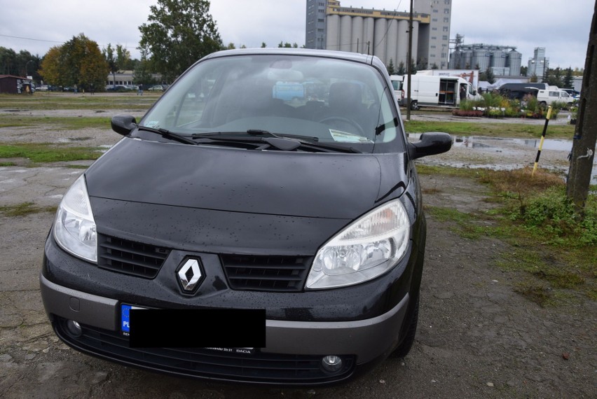 Renault Scenic - rok produkcji 2006 z silnikiem 1.6 benzyna....