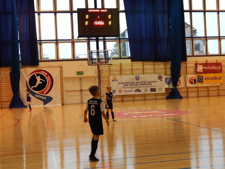 Młodzi piłkarze rywalizowali w turnieju Jantarek Cup w Ustce (zdjęcia)