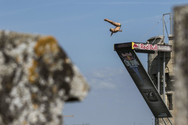 Zawody Red Bull Cliff Diving to jedne z bardziej widowiskowych sportów ekstremalnych