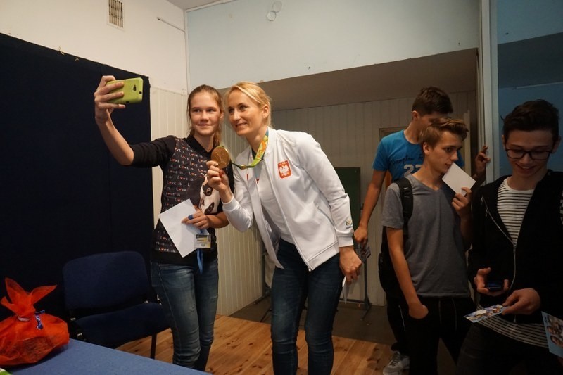 Natalia Madaj odwiedziła uczniów Zespołu Szkół Łączności
