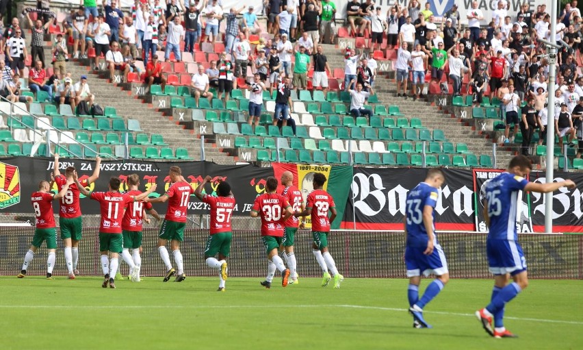 Zagłębie wygrało z Miedzią w Sosnowcu 1:0, a w Legnicy 2:0.
