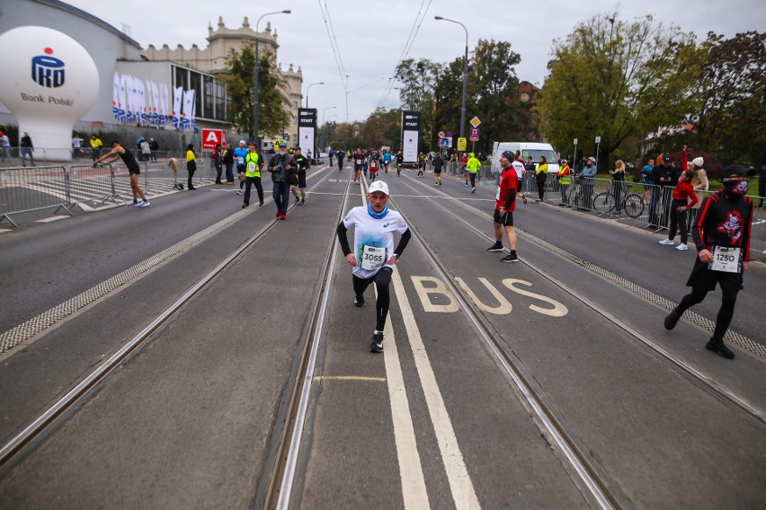 13. PKO Poznań Półmaraton ZDJĘCIA UCZESTNIKÓW. Biegłeś w...