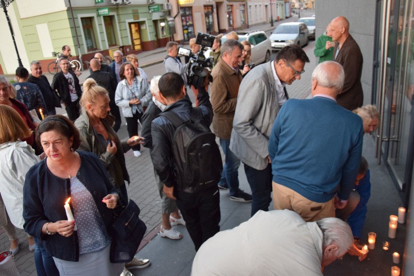 Szczecinek: Protest przeciwko zmianom w sądownictwie [zdjęcia]