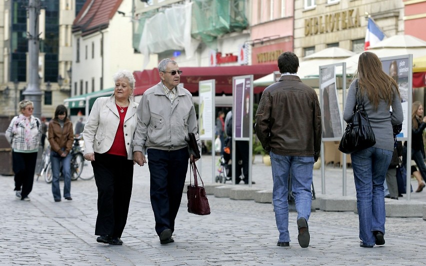 Świadczenie otrzyma każdy kto na dzień 31 października 2021...