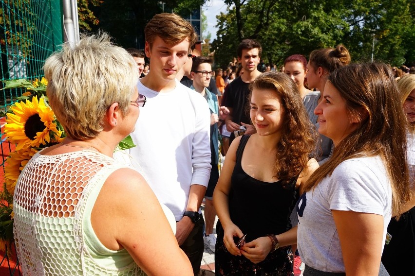 Ostatnia buła u Pani Ani, czyli pożegnanie sklepiku Hades w...