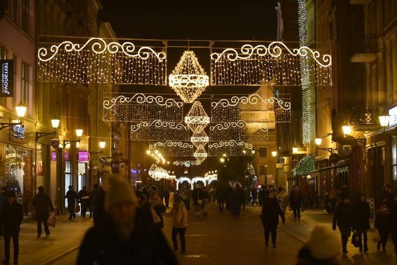 Największa iluminacja świąteczna starówki w historii!...