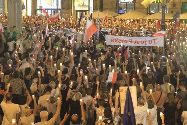 Zdjęcia z czwartkowej manifestacji