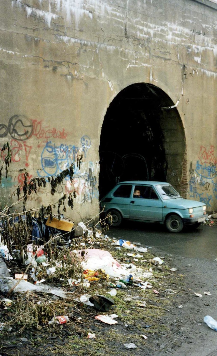 Kraków. Tak wyglądał Kazimierz w latach '90. Oceń jak się zmienił [ZDJĘCIA]