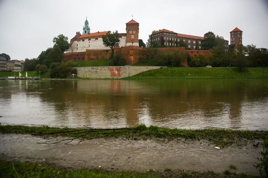 Krakowianie mają najlepszą wodę na świecie, a niebawem będą mogli pić ją znów z Wisły. Wodociągi Miasta Krakowa dostały na to środki z NCBiR