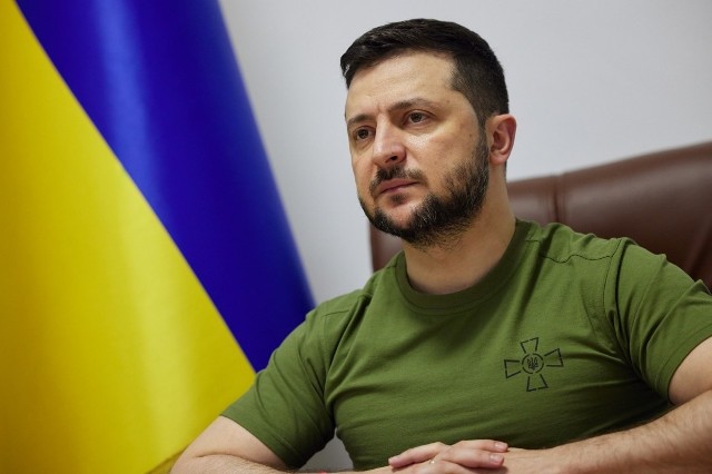 Wołodymyr Zełeński mówił, że Ukraina pilnie potrzebuje broni do obrony przed rosyjskimi bombardowaniami