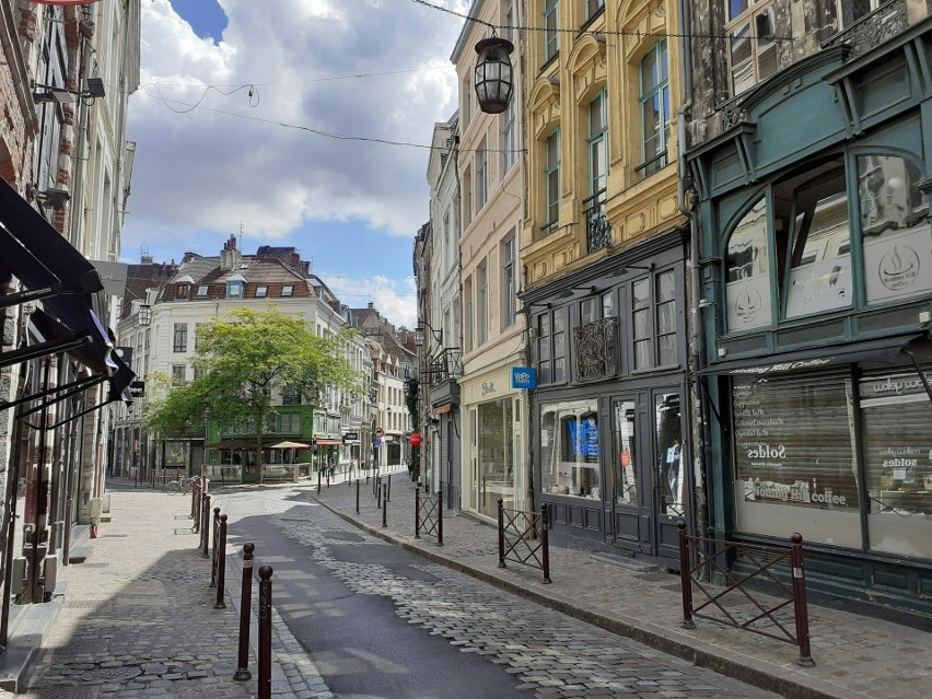 Zamiast tłocznych ulic Paryża, Lille oferuje mniej...