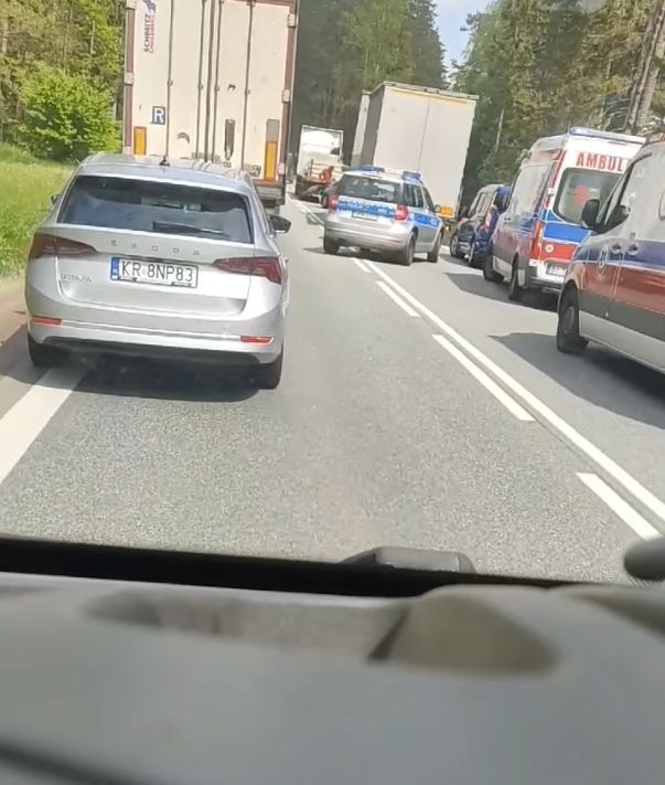 Katrynka. Wypadek na DK8 z udziałem dwóch ciężarówek i...