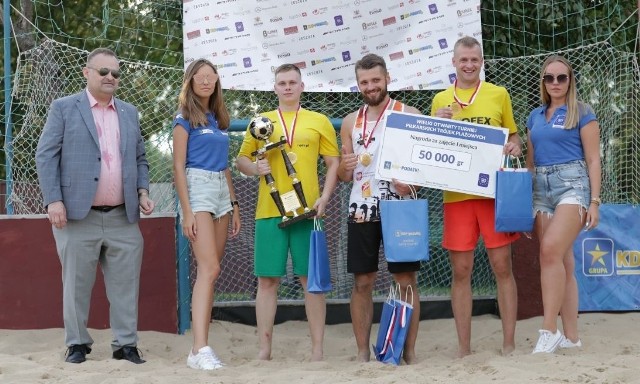 Trofex zdominował rozgrywki premierowej edycji Plażowej Ligi Trójek na Basenie Letnim na Szczecińskiej w Kielcach.