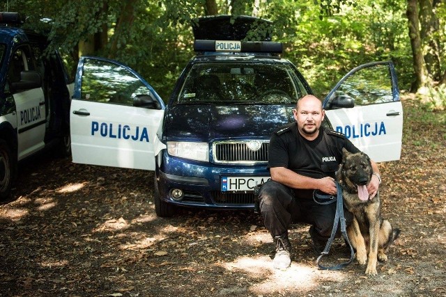 Powiat nakielski reprezentował pies Kibic z przewodnikiem mł. asp. Rafałem StasiakiemJak zabezpieczyć mieszkanie podczas urlopu?