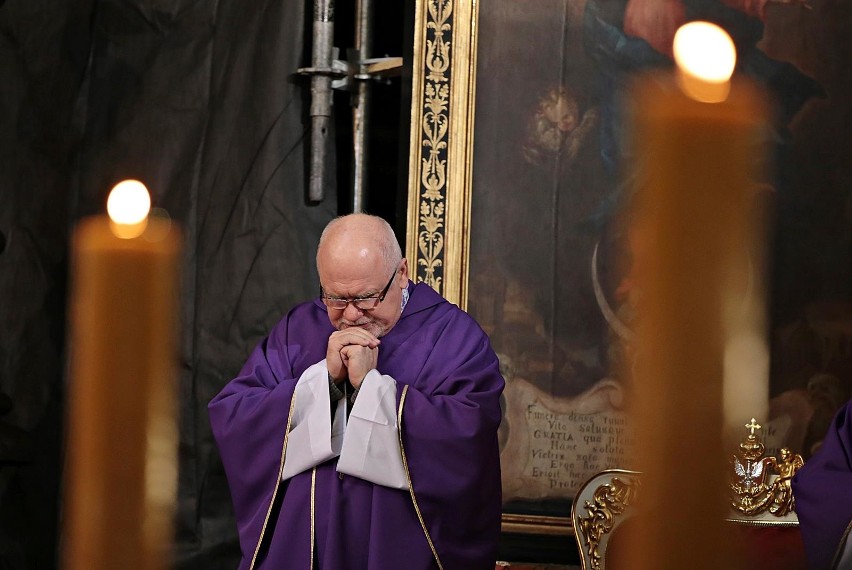 Pogrzeb Mieczysława Święcickiego. Msza w Kościele Mariackim [ZDJĘCIA]