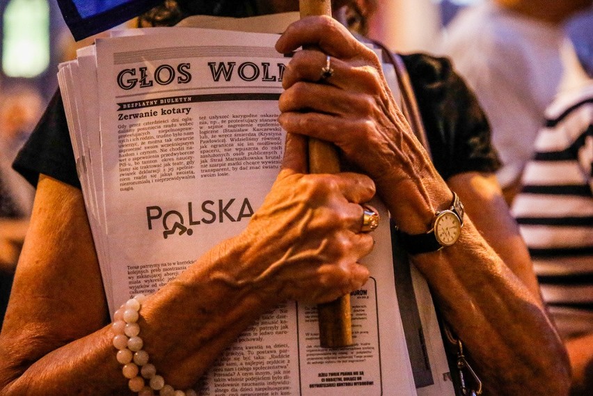 Protest przed sądem okręgowym w Gdańsku 25.07.2018.  „Wolne sądy, wolne wybory, wolna Polska”