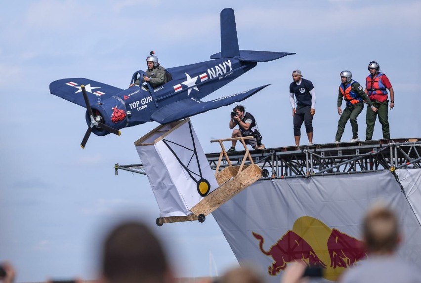 Kultowe wydarzenie powraca do Gdyni. Konkurs lotów Red Bull...