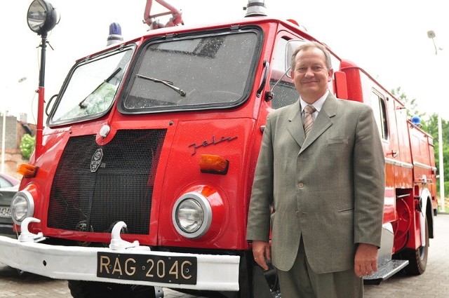 - Każdy będzie mógł obejrzeć samochód, którym ponad 30 lat temu do akcji jeździli radomscy strażacy - mówi Krzysztof Styczeń, zastępca komendanta miejskiego państwowej Straży pożarnej w Radomiu.