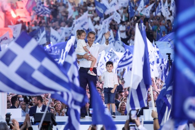 Centroprawicowa Nowa Demokracja prowadzi według sondaży w drugich w przeciągu ostatniego miesiąca wyborach parlamentarnych w Grecji.