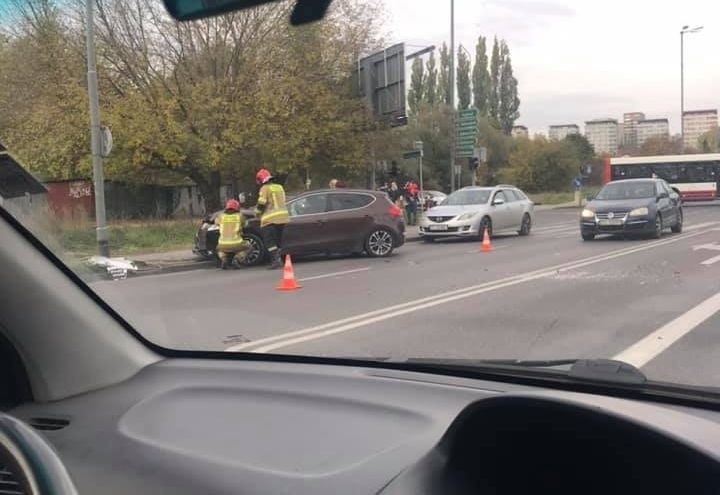 Poważna kolizja na skrzyżowaniu ul. 1 Maja i Sczanieckiej w Szczecinie