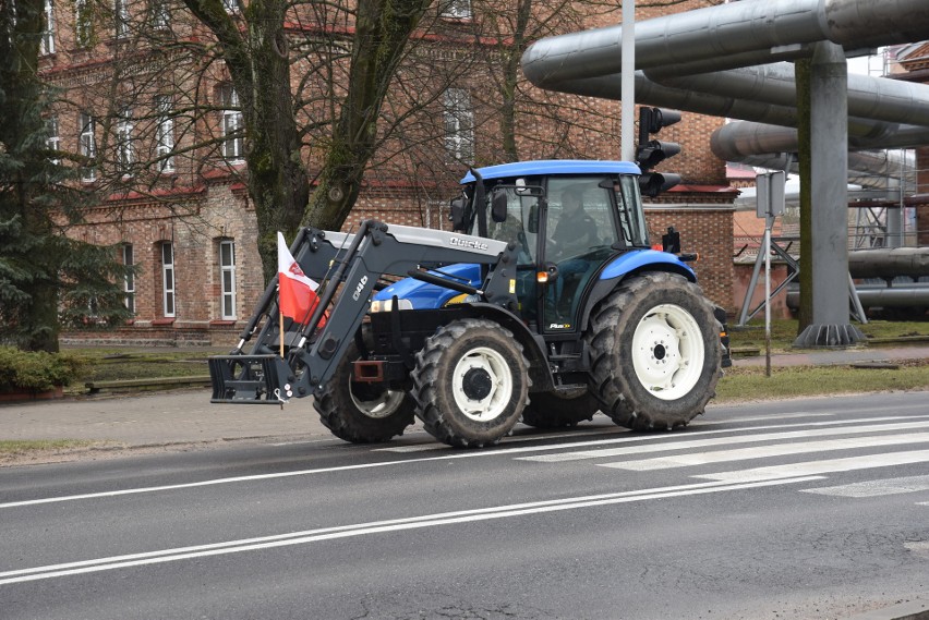 Protest rolników w Ostrołęce: "Bez nas będziecie głodni, nadzy i trzeźwi"