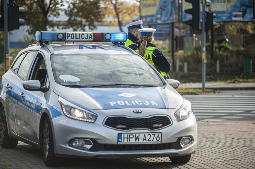 Natężenie ruchu, szczególnie w okolicach cmentarzy, było...