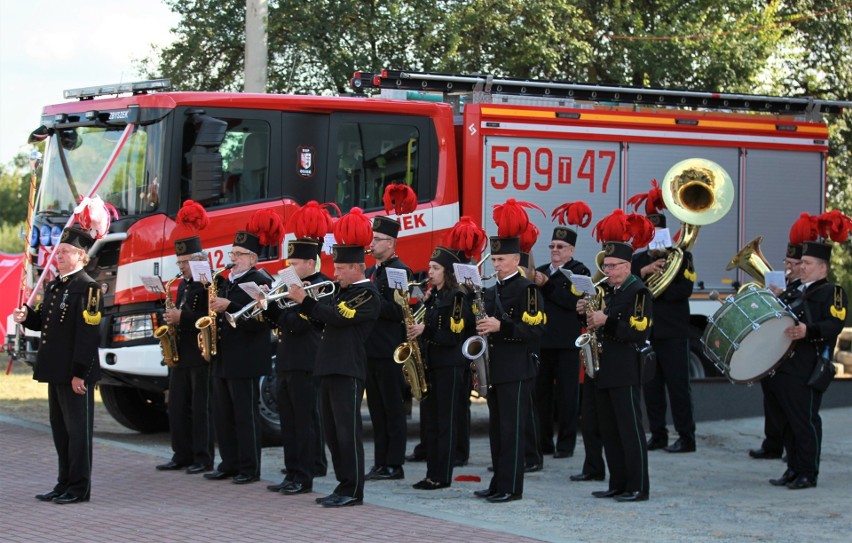 Huczny jubileusz 110-lecia Ochotniczej Straży Pożarnej w Osieku. Odsłonięto tablicę pamiątkową