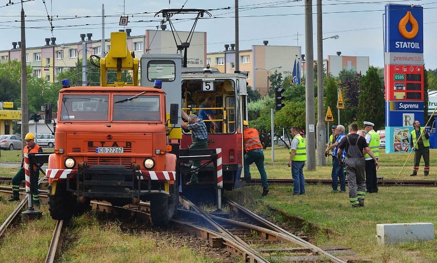 Na Wojska Polskiego wykoleił się tramwaj