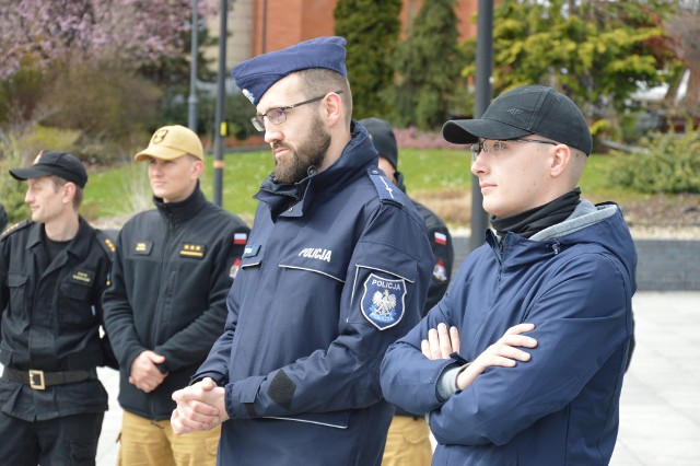 Na placu Kopernika w Opolu prezentowana jest wystawa pt. „O tych, którzy dają drugie życie"