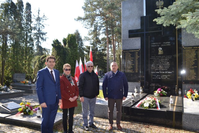 Hołd pomordowanym w Katyniu oddano w miejscach pamięci w Stalowej Woli