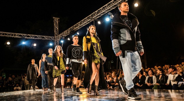 Radom Fashion Show 2019, odbędzie się w sobotę 24 sierpnia, na placu przed Urzędem Miejskim w Radomiu.
