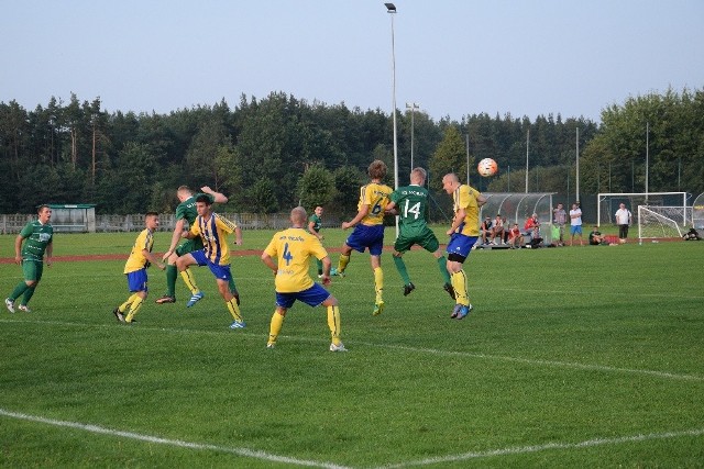 Fragment meczu Moravia Morawica - TS 1946 Nida Pińczów (2:0).