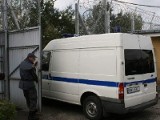 Więźniowie z zakładu w Chmielowie u prokuratora w sprawie korupcji wyborczej