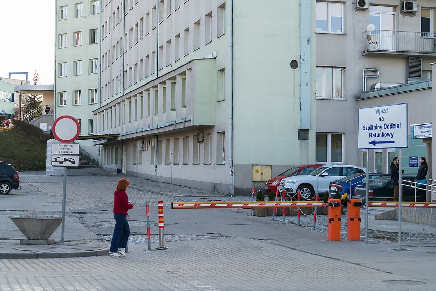 Uwaga pacjenci. Wejście na SOR sądeckiego szpitala zostało przeniesione na ul. Młyńską