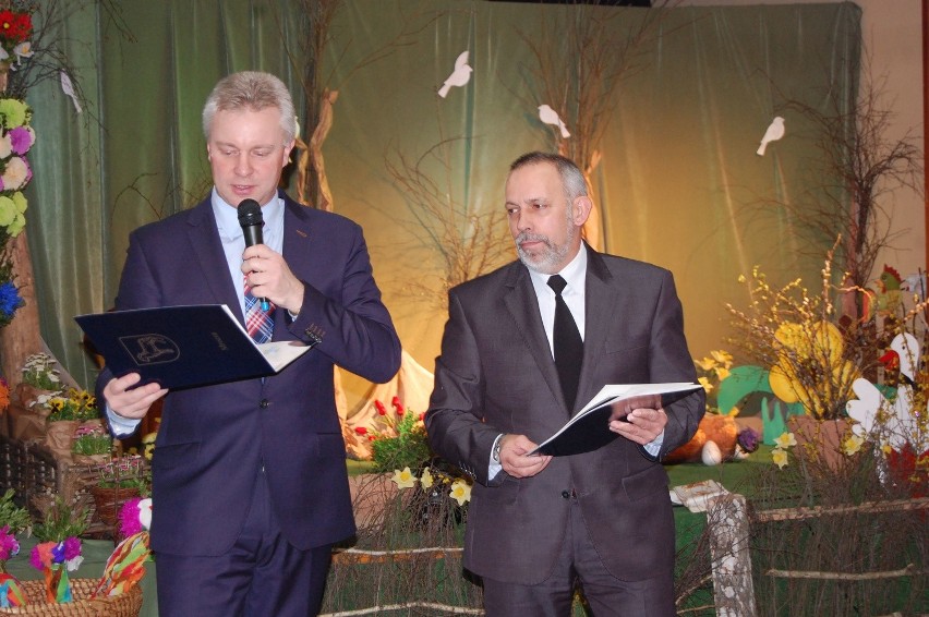 Burmistrz Leszek Klesiński ogłosił wyniki konkursu na palmę...