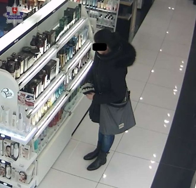 Lublin: Kradzież w sklepie. Kto rozpoznaje tę kobietę?