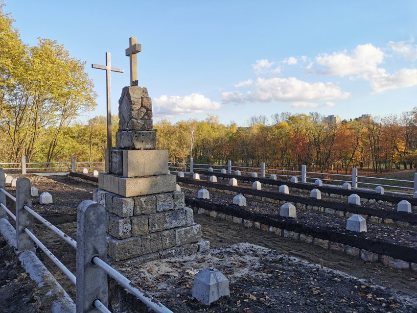 Zrekonstruowano pomnik na starym cmentarzu z  I wojny...