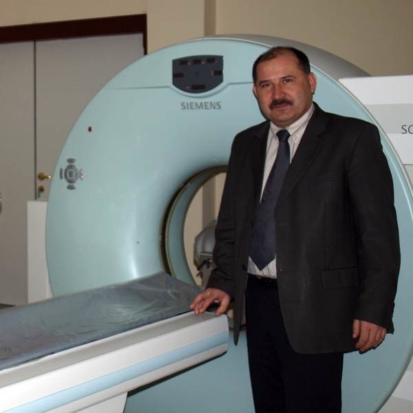 Dyrektor mieleckiego szpitala Leszek Kołacz oraz personel Pracowni Tomografii bardzo się cieszy, że pacjenci będą badani tak nowoczesnym urządzeniem.