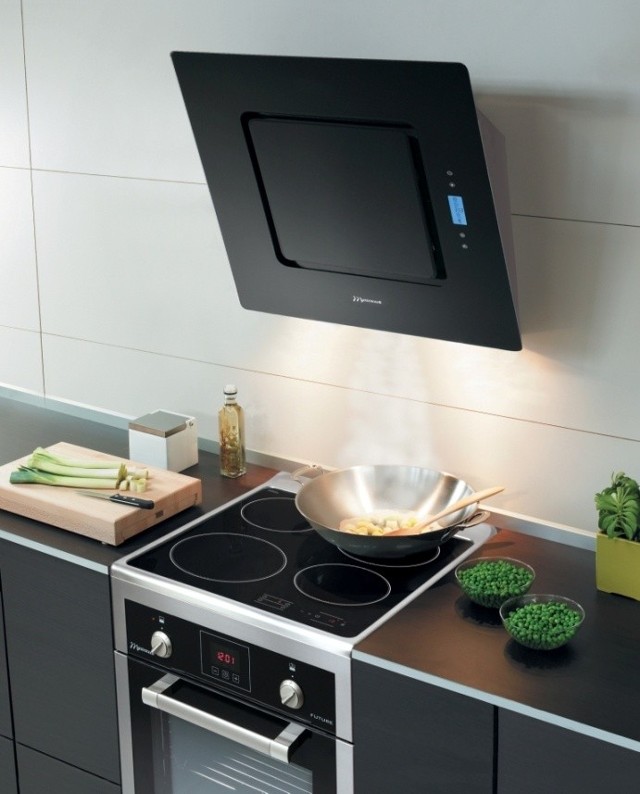 Kuchnia indukcyjna KI 2850 X FUT marki MastercookAtrakcyjne połączenie klasycznej czerni i elementów szlachetnego inoxu dodaje elegancji i stylu każdej, nawet małej, kuchni.