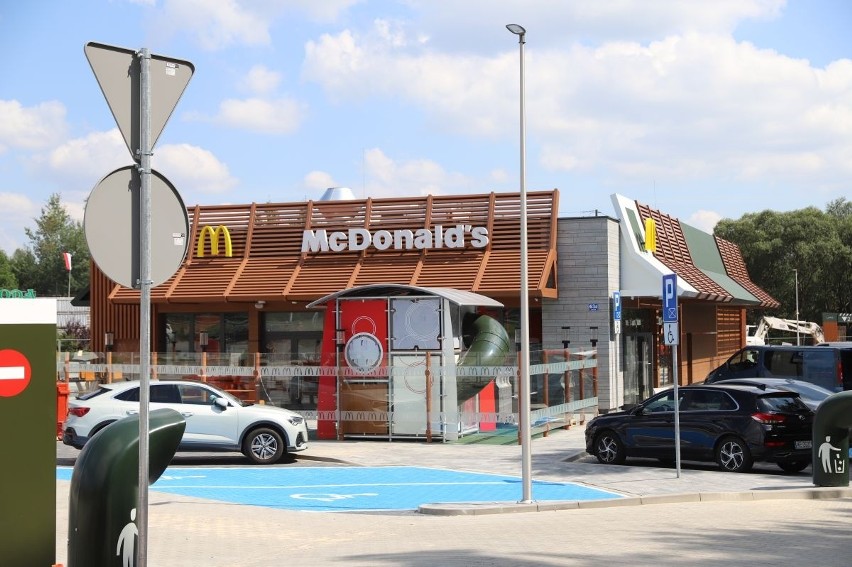 W powiecie skarżyskim powstaje kolejny McDonald's. Otwarcie już we wrześniu. Zobacz zdjęcia