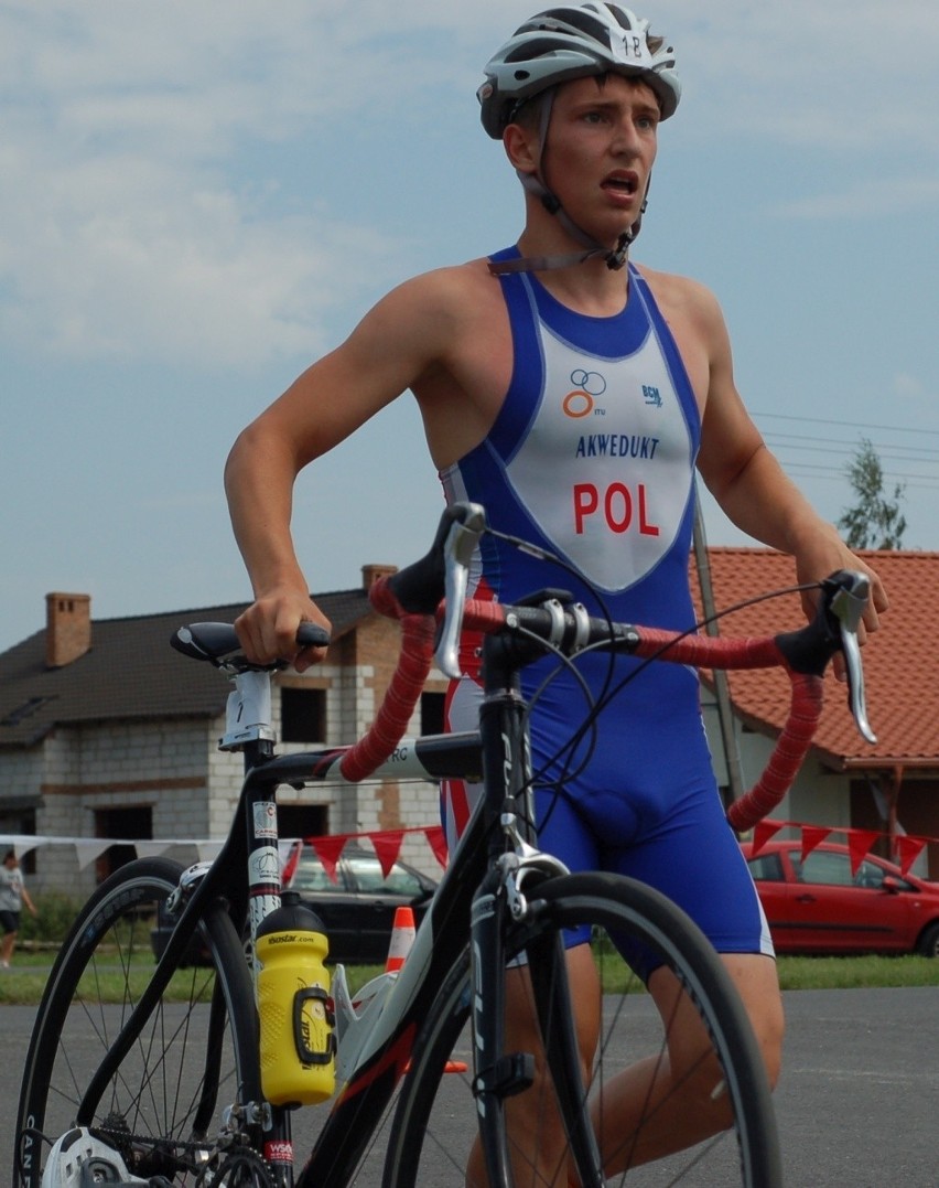 Najlepsi młodzi triathloniści rywalizowali w ten weekend w Mietkowie (ZDJĘCIA)