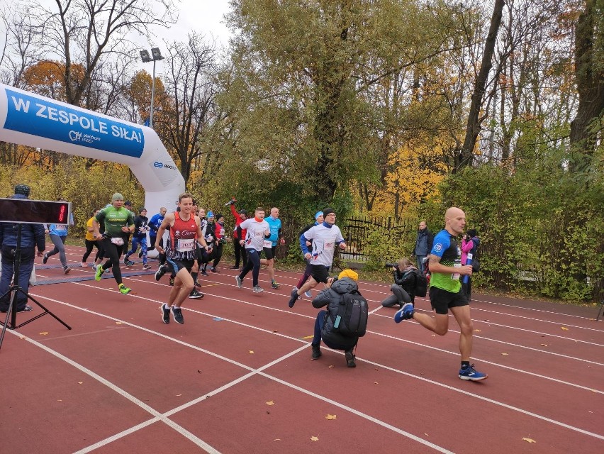 Electrum Ekiden. Maratońska sztafeta w szczytnym celu. Zwyciężyły Zdrowe Chłopaki z Podlasia (zdjęcia)