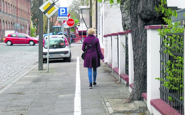 Do końca tego tygodnia będzie trwała akcja oznaczania miejsc parkingowych w strefie płatnego parkowania. Potem prace zostaną sprawdzone i odebrane.